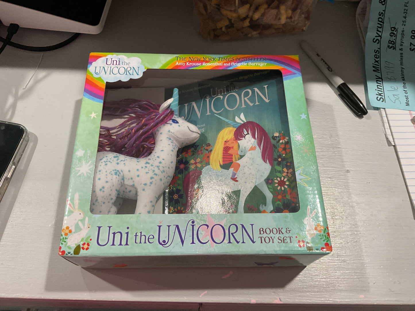 Book and toy set Uni the unicorn